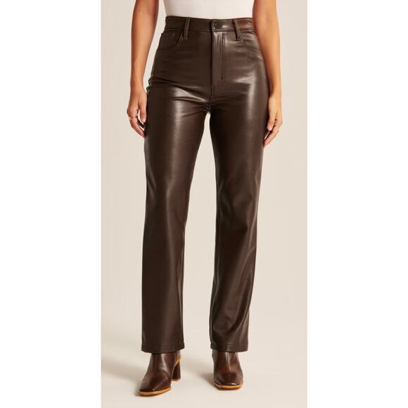 Size 27 Abercrombie & Fitch Curve Love Vegan Leather 90s Straight Pant in Brown - Picture 1 of 9